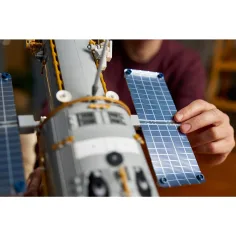 LEGO® Icons: Hubble-Weltraumteleskop (11383) Bild 10