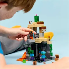 LEGO® Minecraft: Zombieversteck (21587) Bild 5