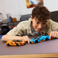 LEGO® Speed Champions: Lamborghini Revuelto und Huracán STO (77238) Bild 5