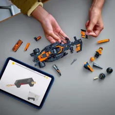 LEGO® Speed Champions: McLaren F1® Team MCL38 Rennwagen (77251) Bild 3