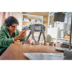 LEGO® Star Wars™: Der AT-AT™-Läufer des Wiedergeborenen Imperiums mit INT-4 Bild 10