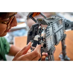 LEGO® Star Wars™: Der AT-AT™-Läufer des Wiedergeborenen Imperiums mit INT-4 Bild 12