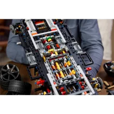 LEGO® Technic: Koenigsegg Sadair's Spear Supersportwagen (42232) Bild 7