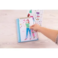 Make It Real: Blühende Kreativität Mode-Designer Skizzenbuch Bild 3