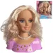Kämmbarer blonder Langhaarpuppenkopf mit Perlenkette und Zubehör. Bild 1
