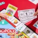 Monopoly Junior mit Tierfiguren Brettspiel - Hasbro Bild 3